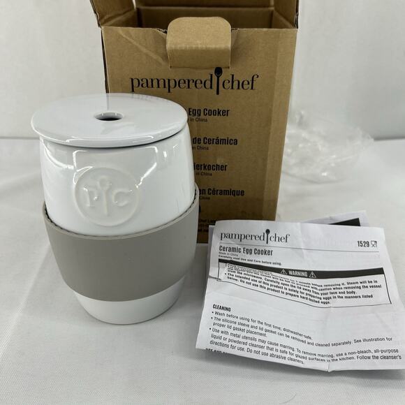 Pampered Chef Ceramic Egg Cooker nice Microwave egg cooker white With Box - Picture 1 of 12